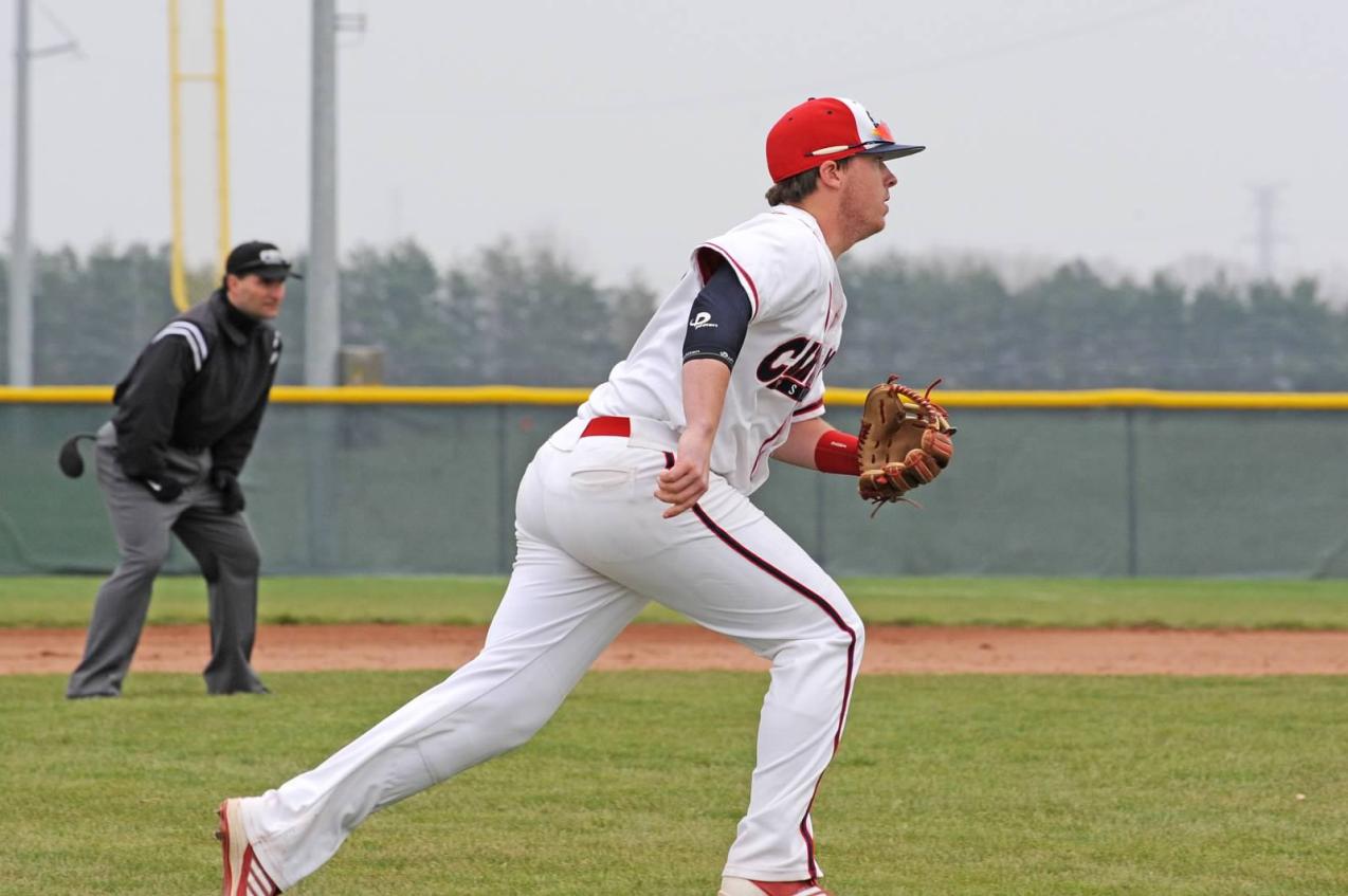 Potts Squeeze Bunt Scores Schwanz in 15th; Cardinals Eliminate Storm