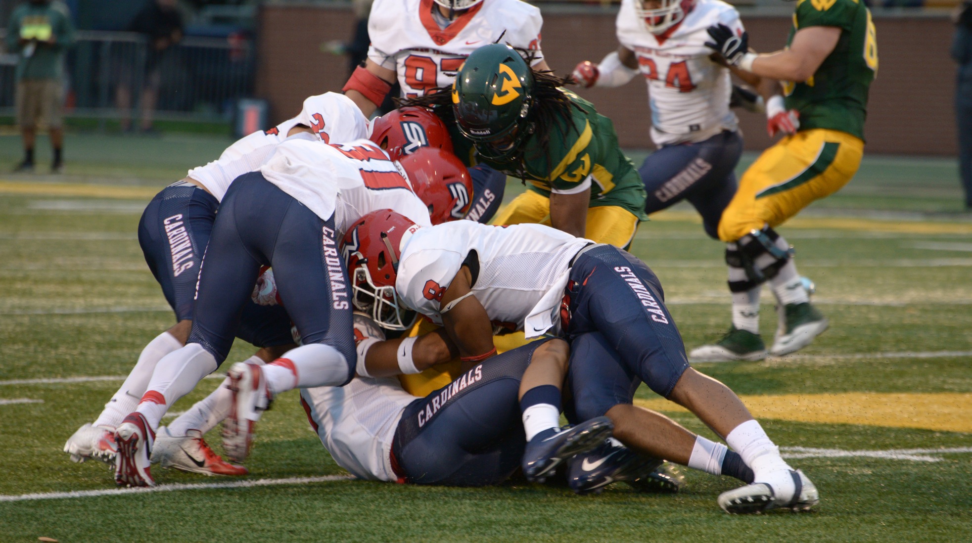 Cardinals fall to Warriors in Saturday night action, 24-20