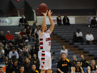 Cardinals Pull Away Late for First Win of Season, 85-75