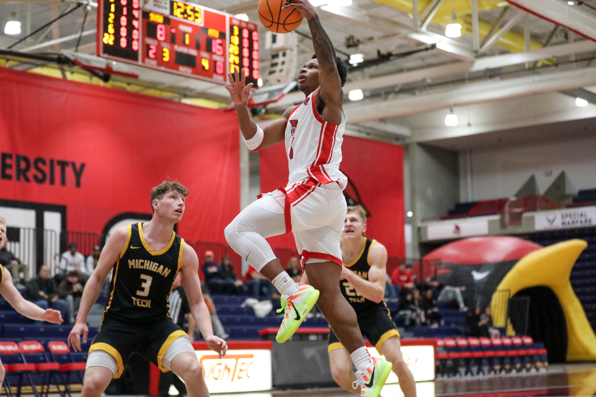 Cardinal&rsquo;s Comeback Comes Up Short