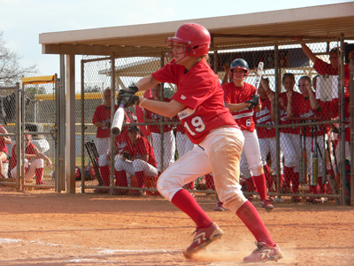 Cardinals Swept by Bulldogs, 6-5, and 2-0