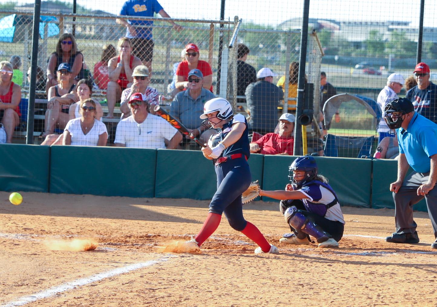Softball Improves to 7-5 with Two Wins