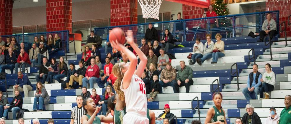Emily Wendling had a season-high 15 rebounds and posted her fourth double-double of the season