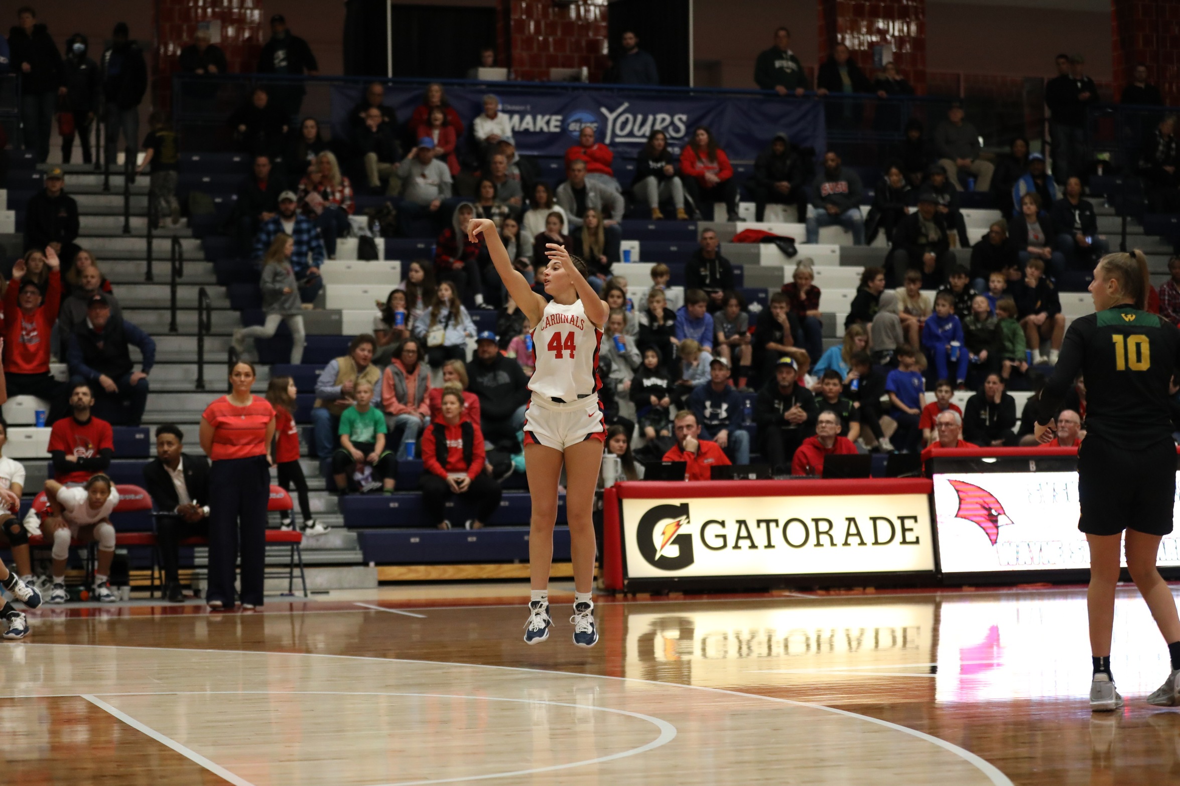 Three Seniors Score Double Digits in a Win Over Lake Superior State
