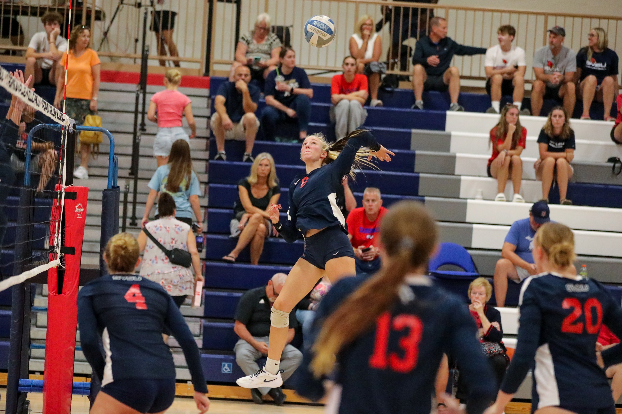Volleyball Sweeps Home Opener Against Roosevelt